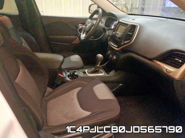 1C4PJLCB0JD565790 фото 6