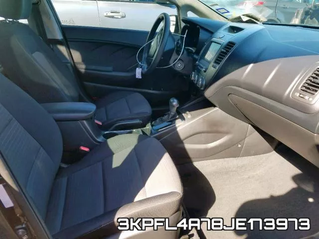 3KPFL4A78JE173973 фото 6