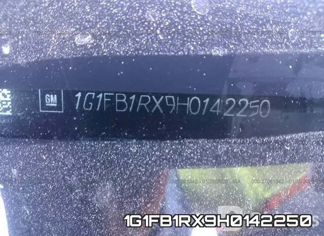1G1FB1RX9H0142250 фото 10