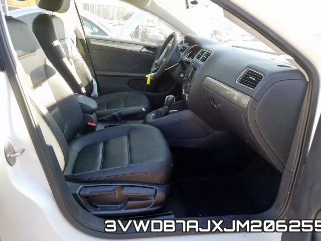 3VWDB7AJXJM206255 фото 6