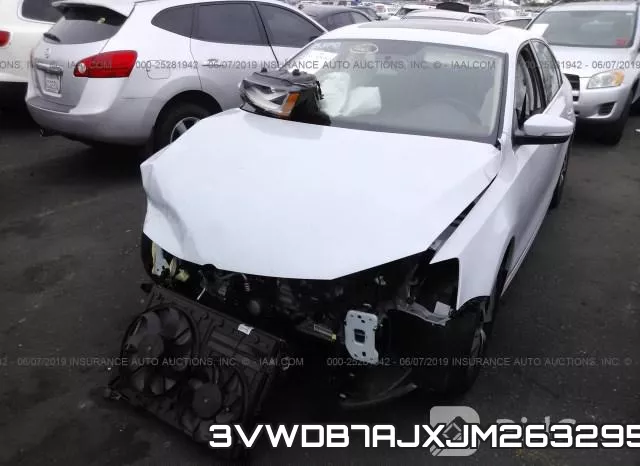 3VWDB7AJXJM263295 фото 3