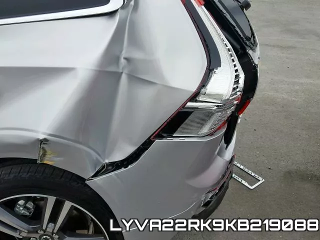 LYVA22RK9KB219088 фото 10