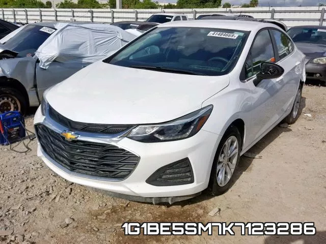 1G1BE5SM7K7123286 фото 3
