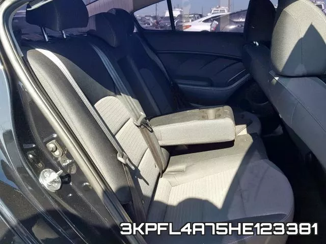 3KPFL4A75HE123381 фото 7