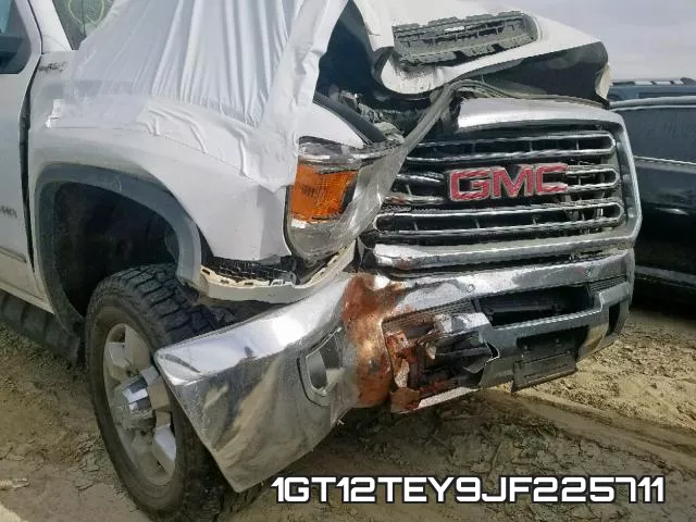 1GT12TEY9JF225711 фото 10