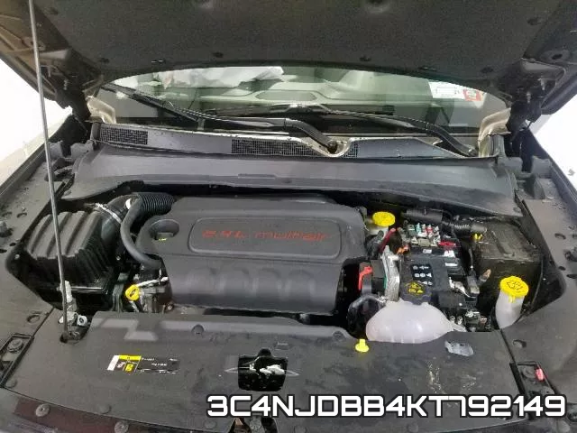 3C4NJDBB4KT792149 фото 8