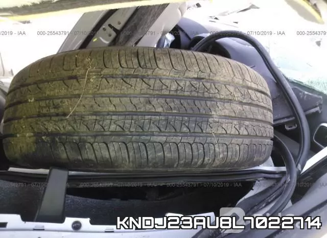 KNDJ23AU8L7022714 фото 6