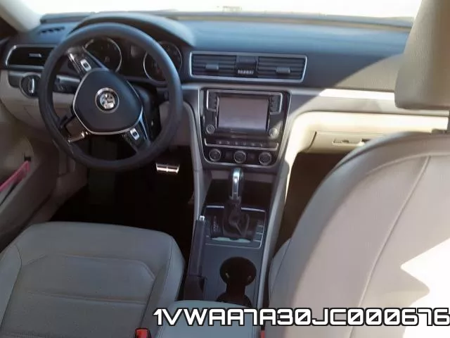 1VWAA7A30JC000676 фото 10