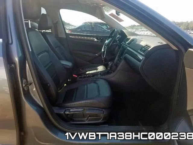 1VWBT7A38HC000238 фото 6