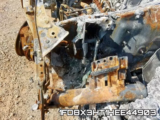 1FD8X3HT1HEE44903 фото 9