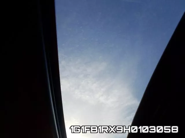 1G1FB1RX9H0103058 фото 10