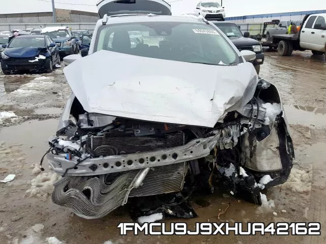 1FMCU9J9XHUA42162 фото 10
