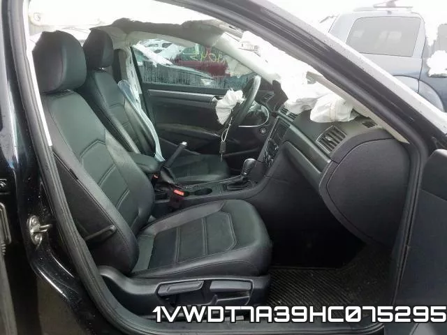 1VWDT7A39HC075295 фото 6
