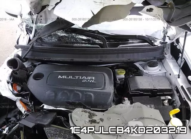 1C4PJLCB4KD203219 фото 2