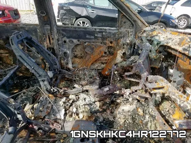 1GNSKHKC4HR122772 фото 6