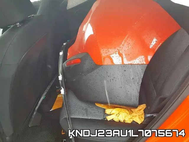 KNDJ23AU1L7075674 фото 7
