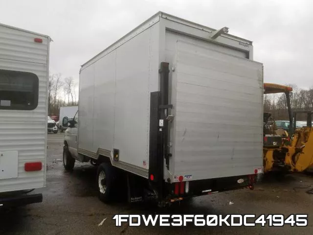 1FDWE3F60KDC41945 фото 4