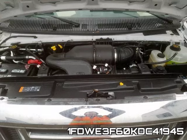 1FDWE3F60KDC41945 фото 8