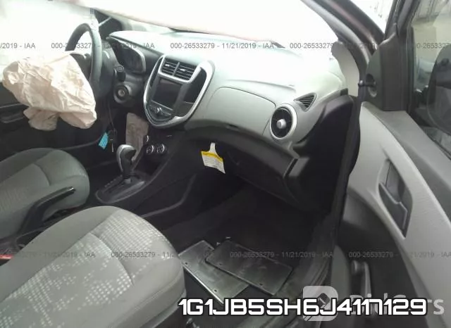 1G1JB5SH6J4117129 фото 6
