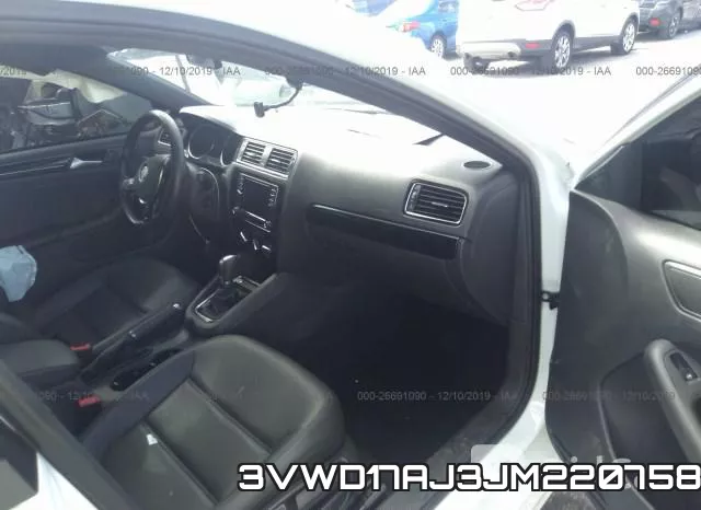 3VWD17AJ3JM220758 фото 6
