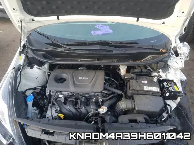 KNADM4A39H6011042 фото 8