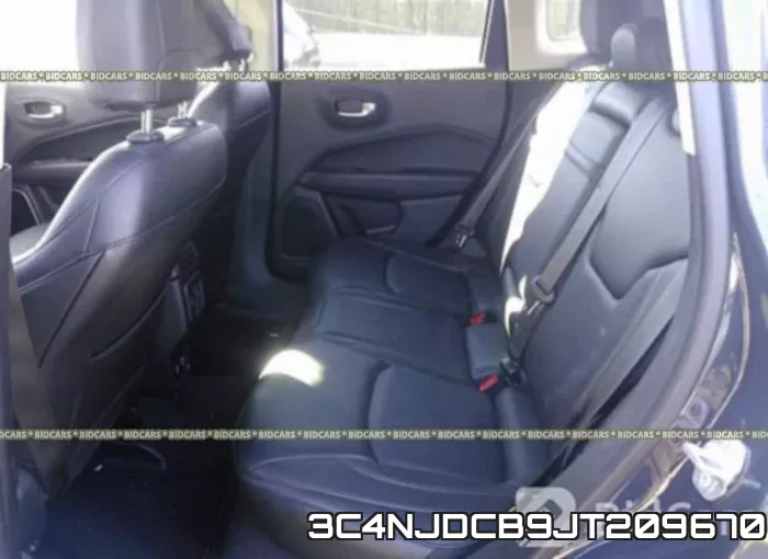 3C4NJDCB9JT209670 фото 9