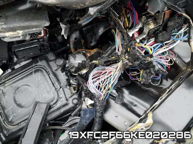 19XFC2F66KE020286 фото 10