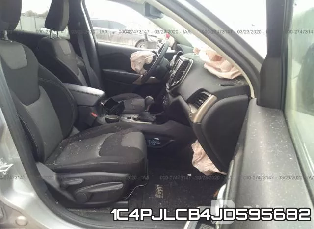 1C4PJLCB4JD595682 фото 6
