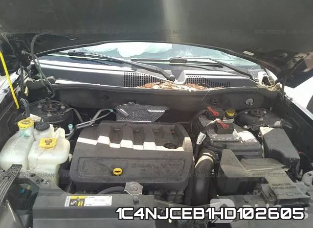 1C4NJCEB1HD102605 фото 2