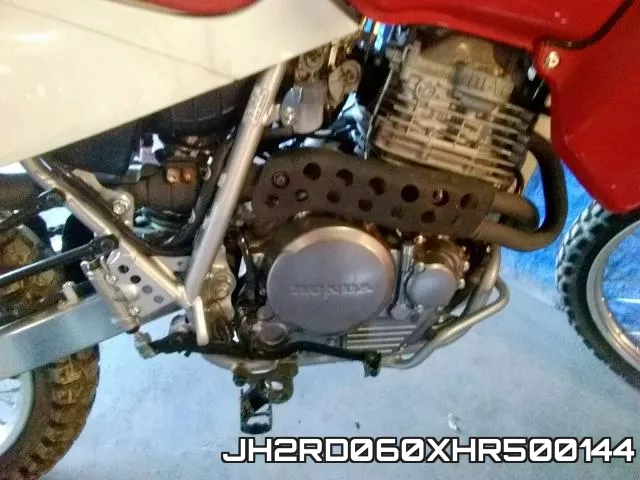 JH2RD060XHR500144 фото 8