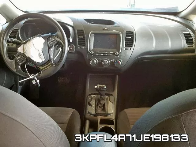 3KPFL4A71JE198133 фото 10