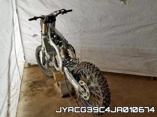 JYACG39C4JA010674 фото 4