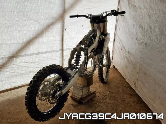 JYACG39C4JA010674 фото 5