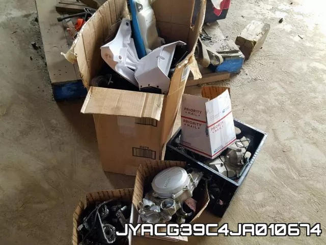 JYACG39C4JA010674 фото 10