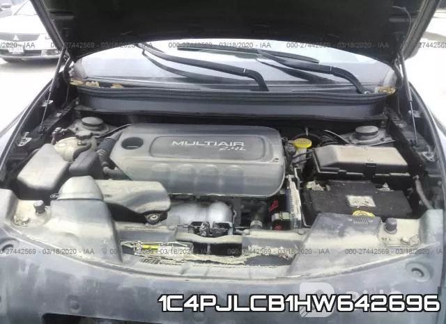 1C4PJLCB1HW642696 фото 2