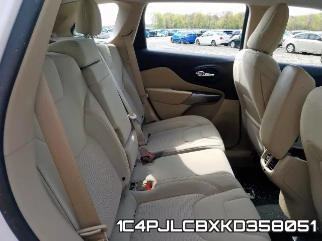 1C4PJLCBXKD358051 фото 7