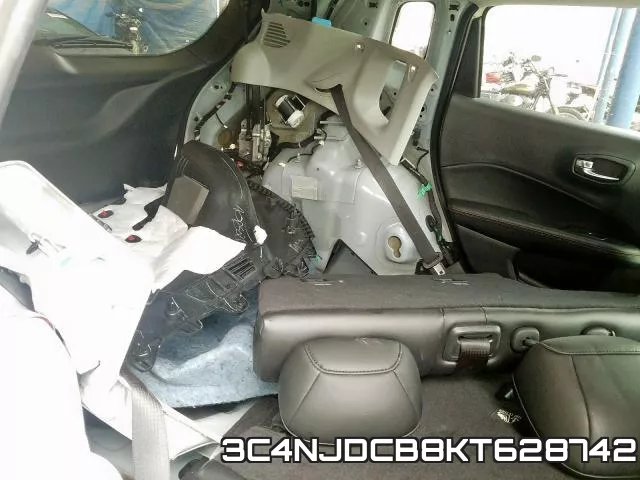3C4NJDCB8KT628742 фото 10
