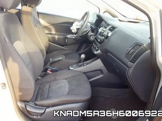 KNADM5A36H6006922 фото 6