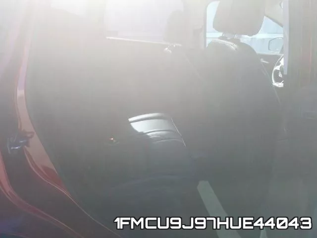 1FMCU9J97HUE44043 фото 7