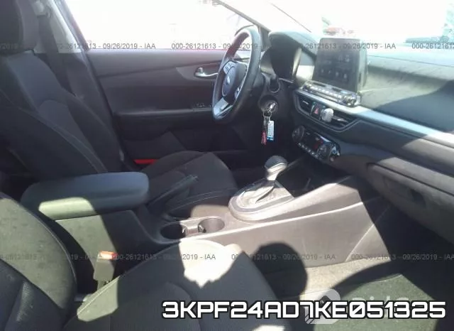 3KPF24AD7KE051325 фото 6