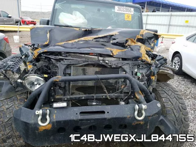 1C4BJWEGXJL844755 фото 8