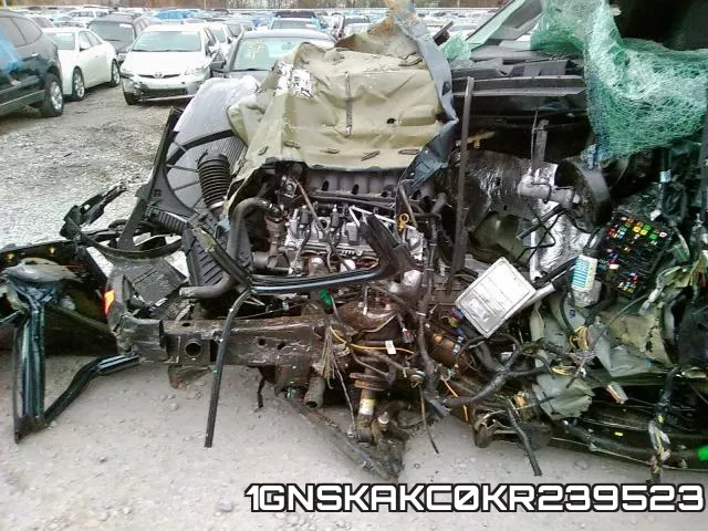 1GNSKAKC0KR239523 фото 2