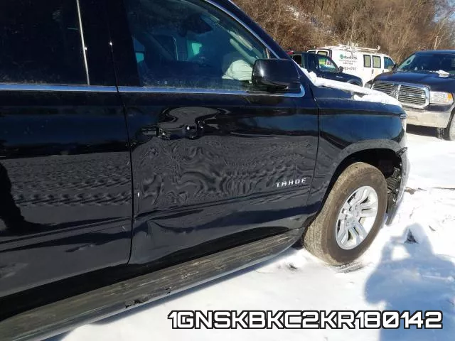 1GNSKBKC2KR180142 фото 10