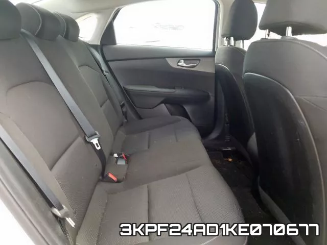 3KPF24AD1KE070677 фото 7