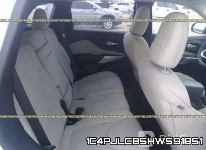 1C4PJLCB5HW591851 фото 9