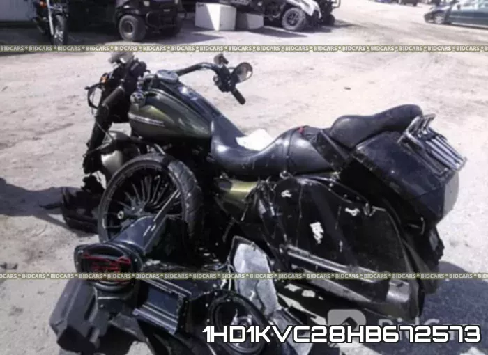 1HD1KVC28HB672573 фото 4