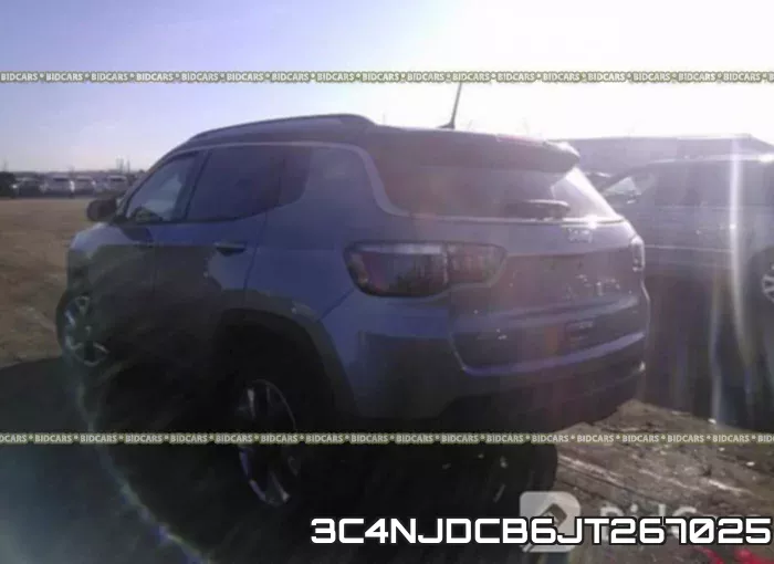 3C4NJDCB6JT267025 фото 4