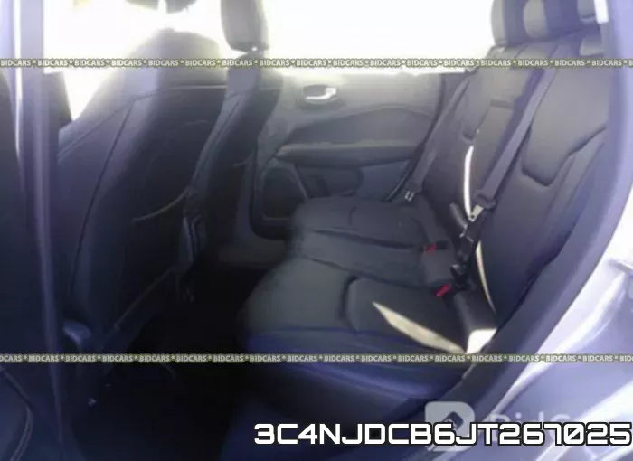 3C4NJDCB6JT267025 фото 9
