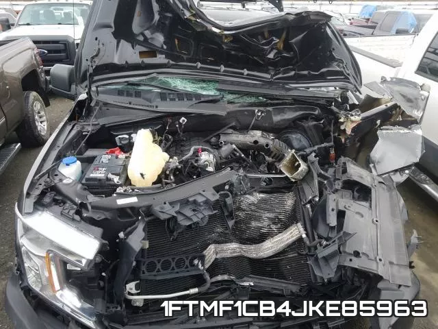 1FTMF1CB4JKE85963 фото 8