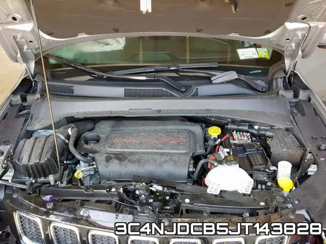 3C4NJDCB5JT143828 фото 8